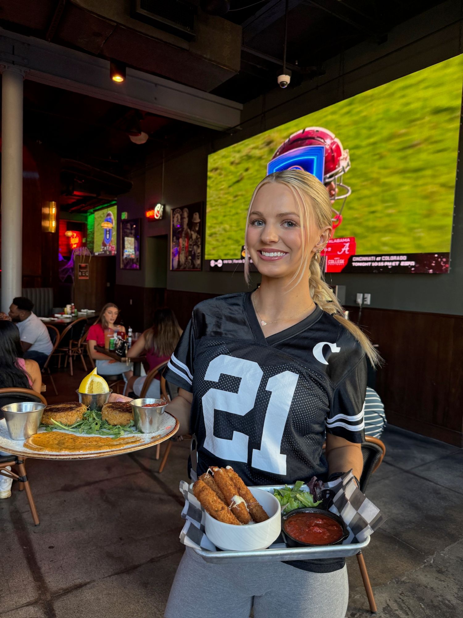 3 reasons you'll love watching SEC + NFL football at this popular Birmingham venue 2 (The Fennec)