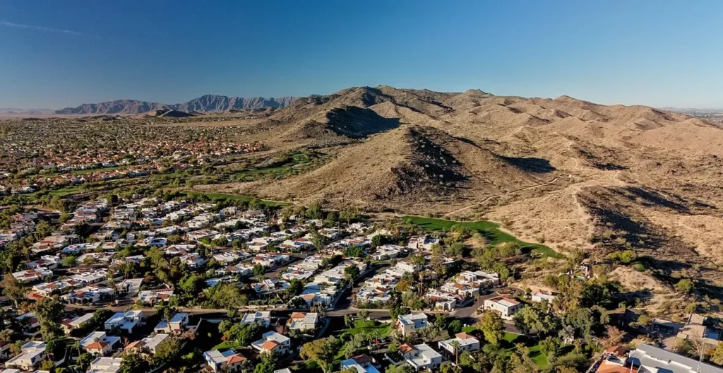 Phoenix homeowners delist properties en masse as market shifts