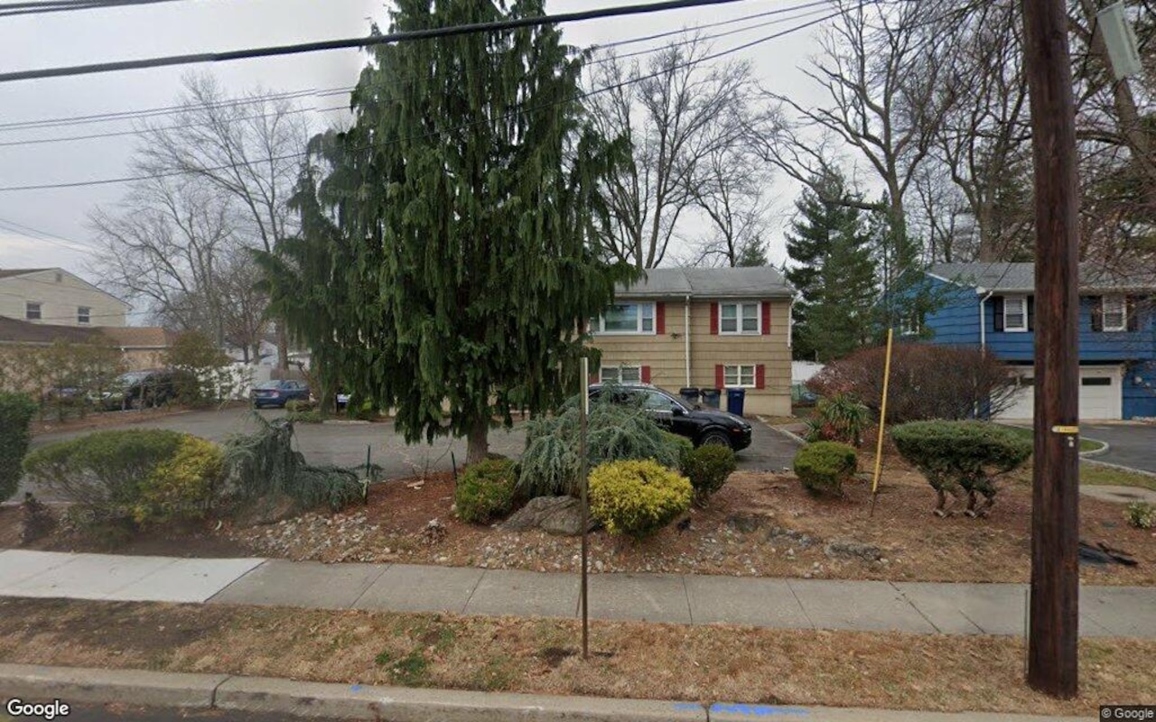 800 Raritan Road, Clark, NJ
