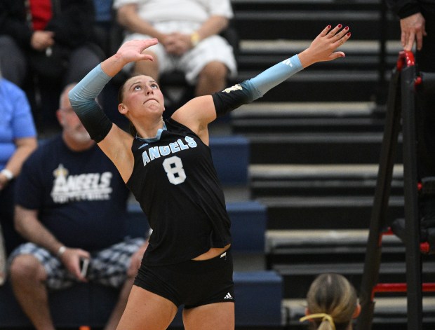 Joliet Catholic's Maddie Samolis (8) goes up for the spike against Providence during a nonconference match Thursday, Sept. 18, 2025 in Joliet, IL. (Steve Johnston/for the Daily Southtown)