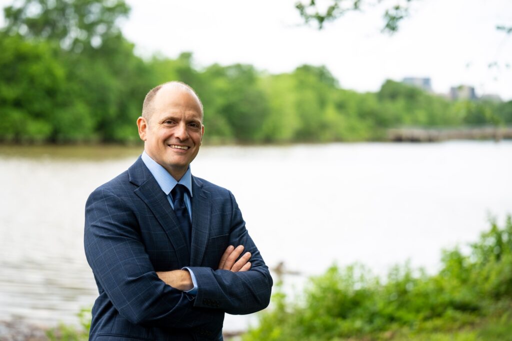 Florida AG candidate vows to enforce minimum wage law, if elected