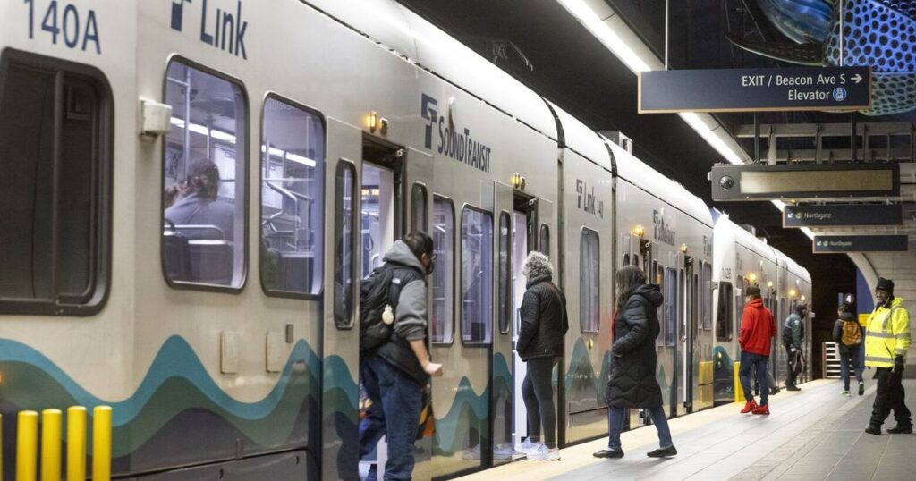 Beacon Hill power outage leaves more than 8,000 in the dark