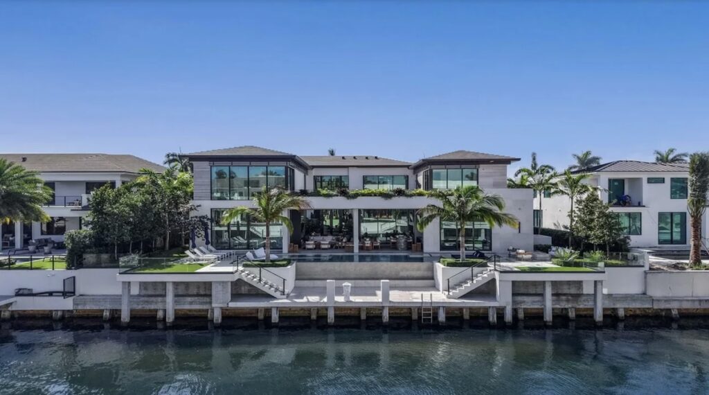 Florida mansion neighboring Taylor Swift's fiancé's rental hits market