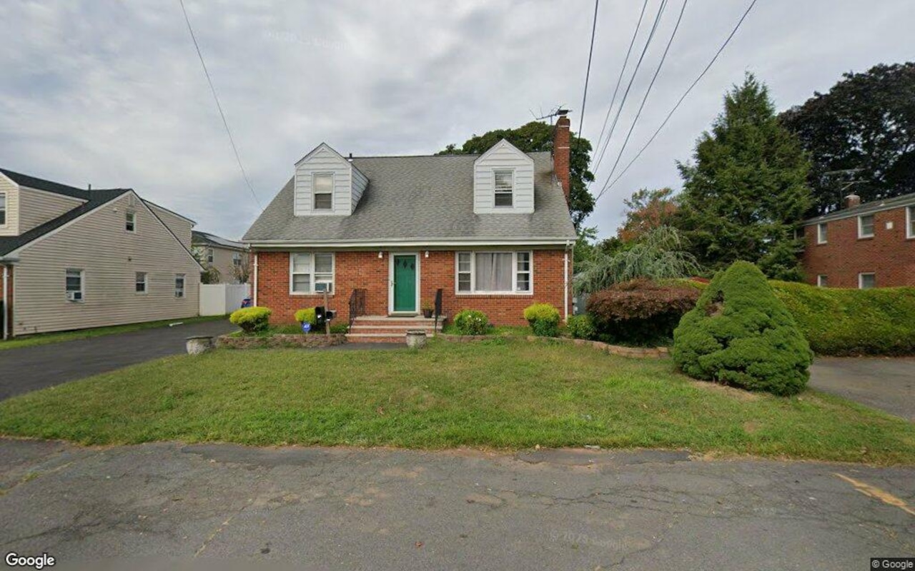4 Ashwood Place, North Brunswick, NJ