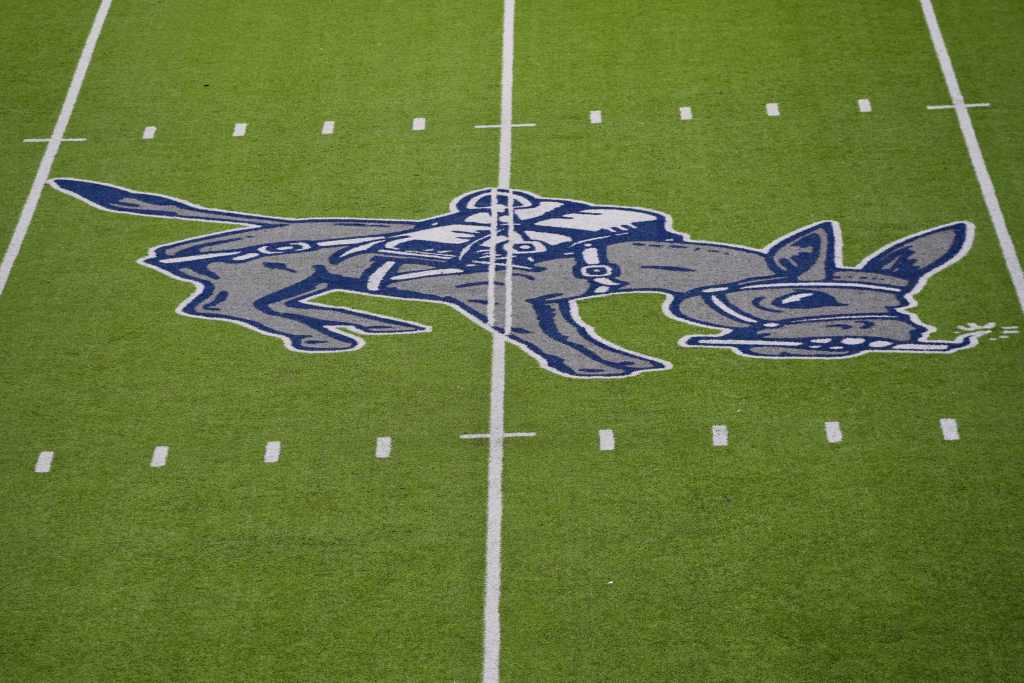 Colorado Mesa stuns Colorado Mines football to retain Nyikos Cup