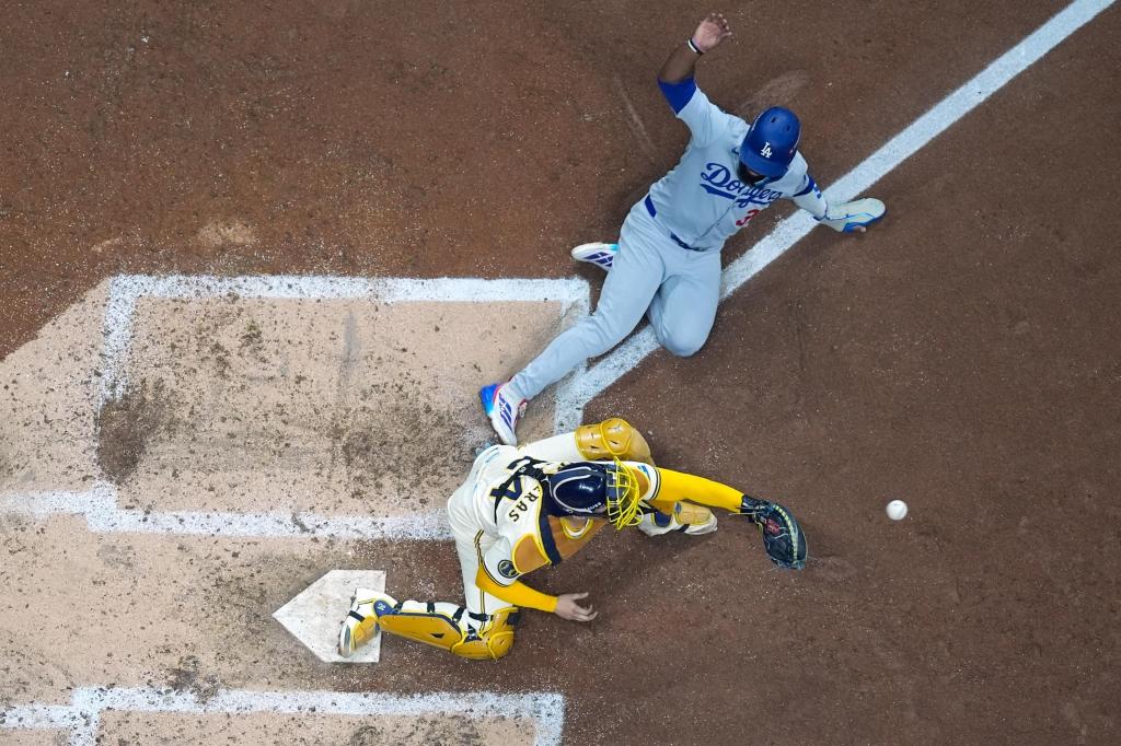Milwaukee Brewers turn a wild double play in NLCS