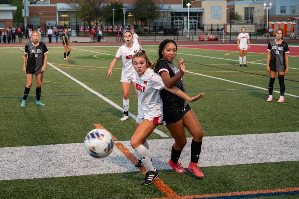 Ava Hartman lifts No. 2 Mercy girls soccer past No. 7 Spalding