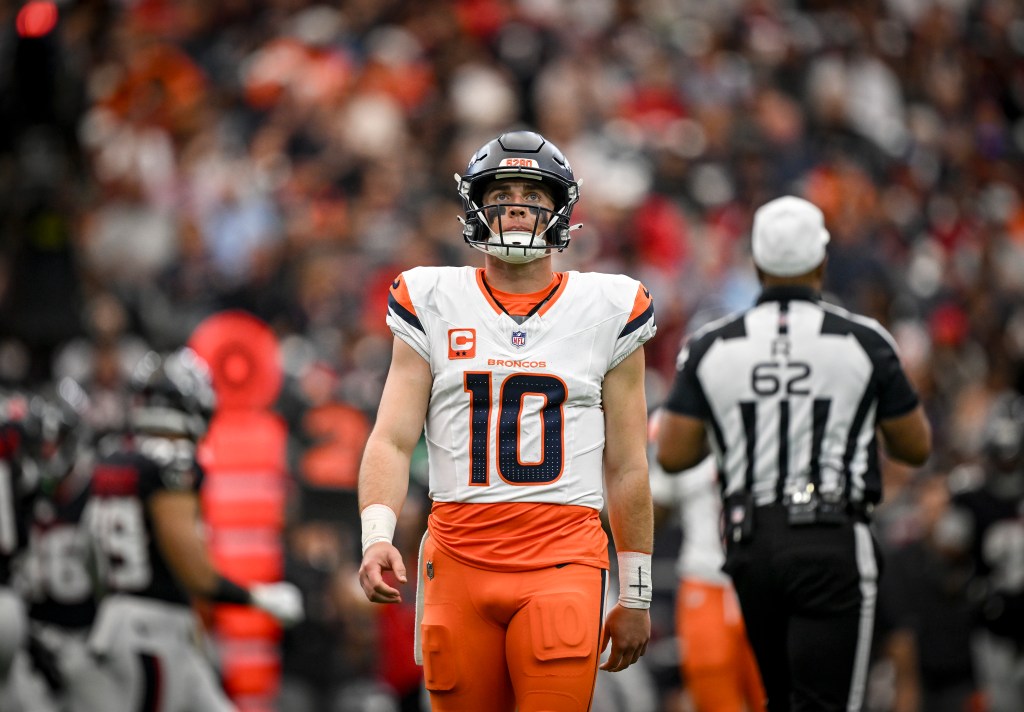 Broncos vs. Raiders updates and highlights from the NFL Week 10 game