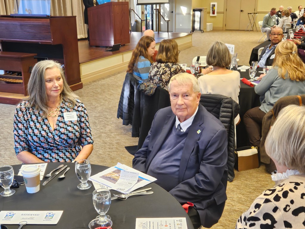 Batavia experiencing growth, Mayor Jeff Schielke tells business audience