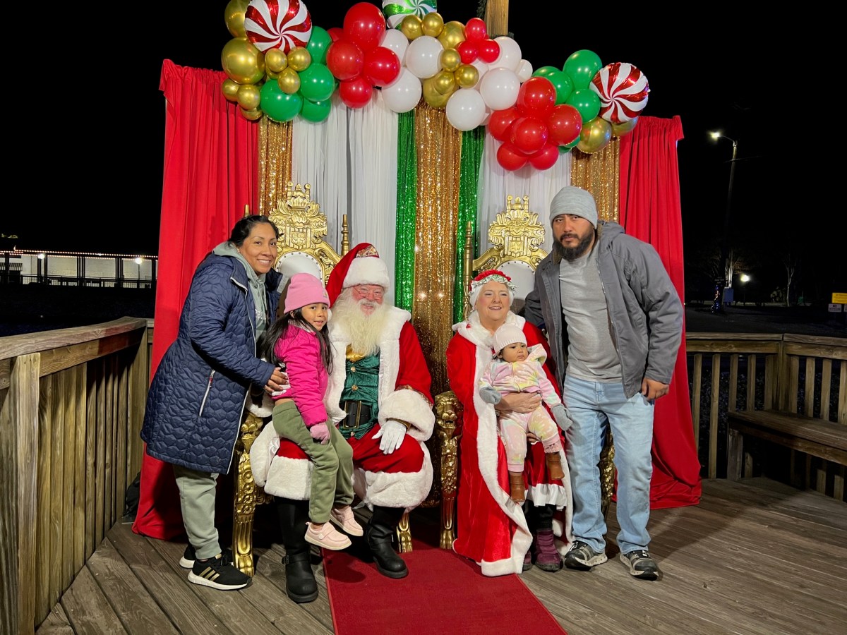 IMG 8868 FREE holiday events + easy ways to give back this season in Irondale