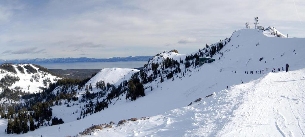 Lake Tahoe resort ranked among best in world. What makes it a top place to stay? – The Virginian-Pilot