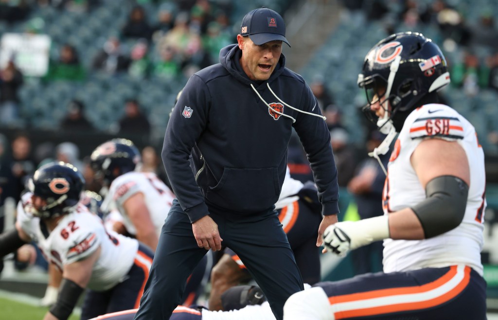 Wieners Circle promises free hot dogs after Ben Johnson rips off shirt