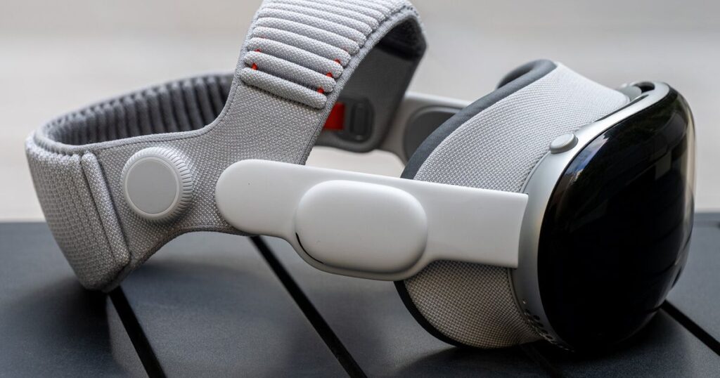 Review: Apple’s $99 strap makes wearing the Vision Pro more bearable