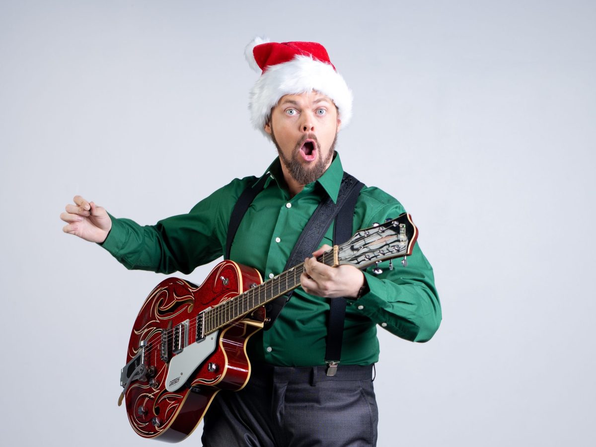 Fringe mainstay Chase Padgett festively shreds with the return of ‘6 String Christmas’