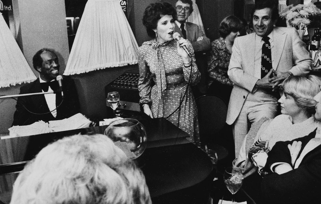 Juell Kadet, jewelry store executive and singer, dies at 96