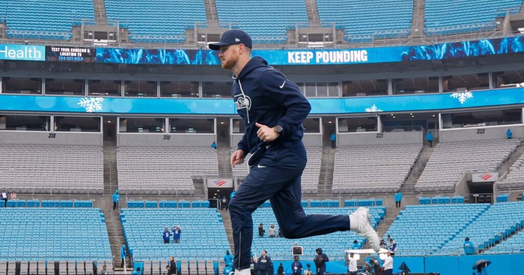 Live: Seahawks-Panthers: Live updates, scores, how to watch Week 17 game