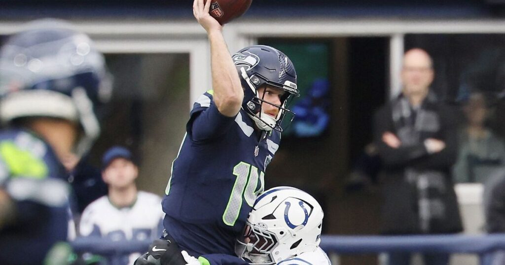 Seahawks survive scare from Philip Rivers, Indianapolis Colts | Impressions