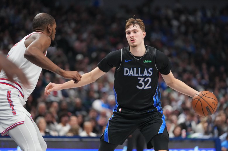 Flagg held to 10 points, but Mavs beat Rockets