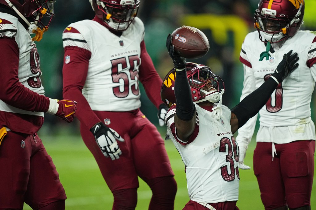 Commanders end dreary season by foiling Eagles’ backup plan – The Virginian-Pilot