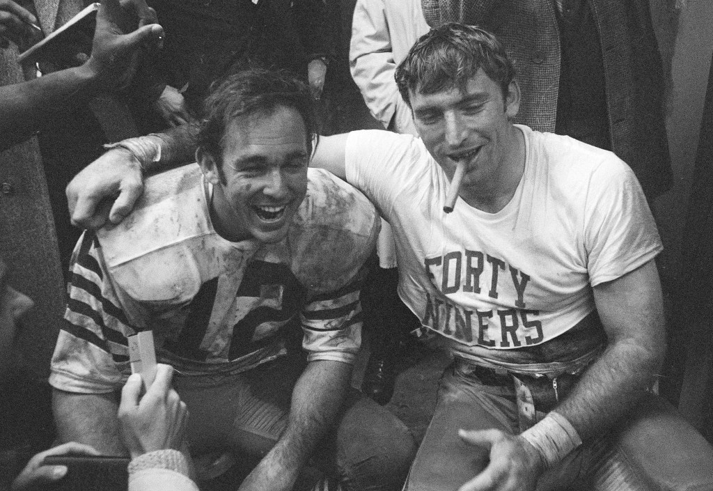 John Brodie, an NFL MVP and prolific passer, dies at 90