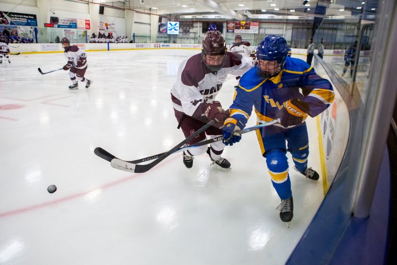 Falmouth boys hockey skates past Edward Little in Class A matchup 