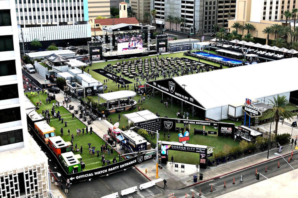 A look at the Official Raiders Watch Party at Downtown Las Vegas Events Center on Friday, Aug. ...