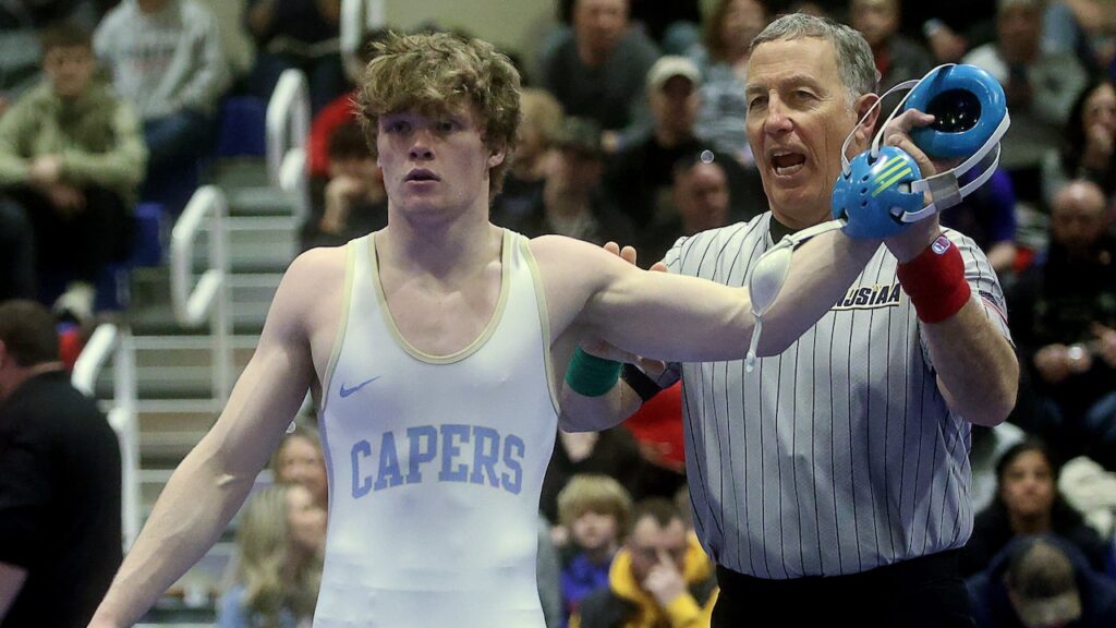 Wrestling results and photos for Tuesday, Feb. 3
