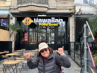Honolulu resident Sandi Akazawa said she took a Flavors of Antwerp tour; next door to the Belgium waffle stop was Hawaiian Poke Bowl, in Antwerp, Belgium. Photo by Akazawa.