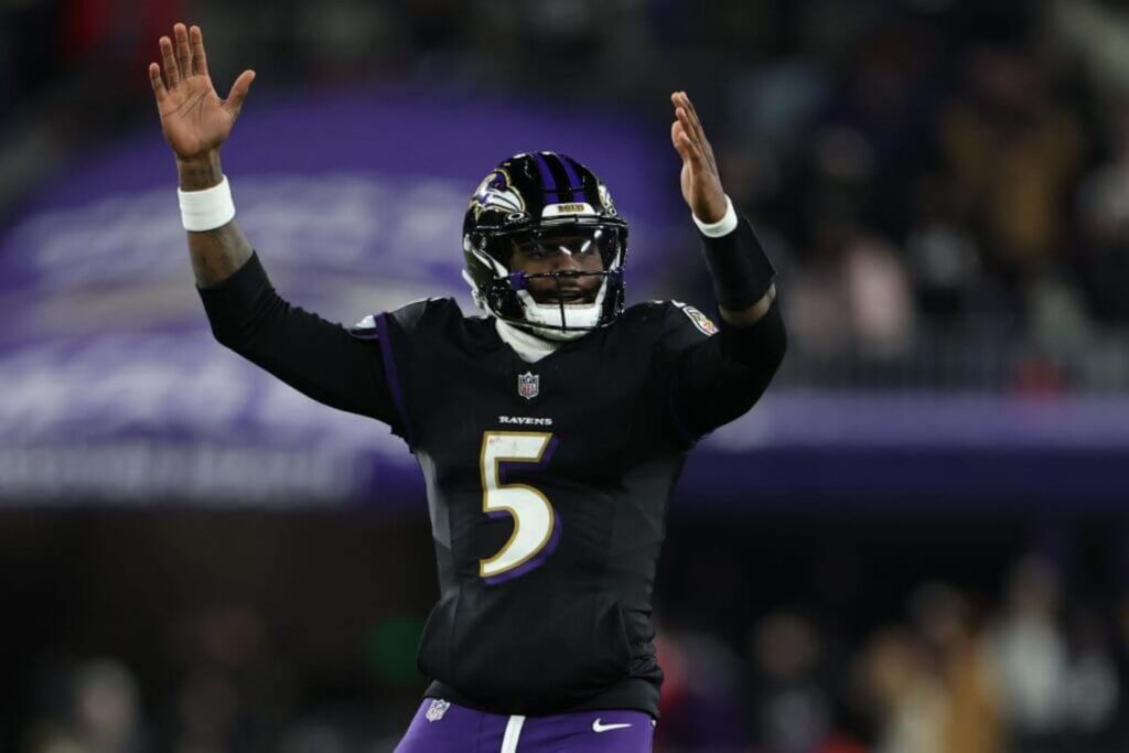 Quarterback Tyler Huntley returning to Ravens on two-year deal