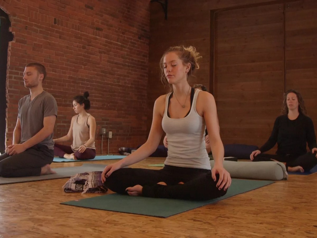 The Healing Power of Yoga [SIV515]