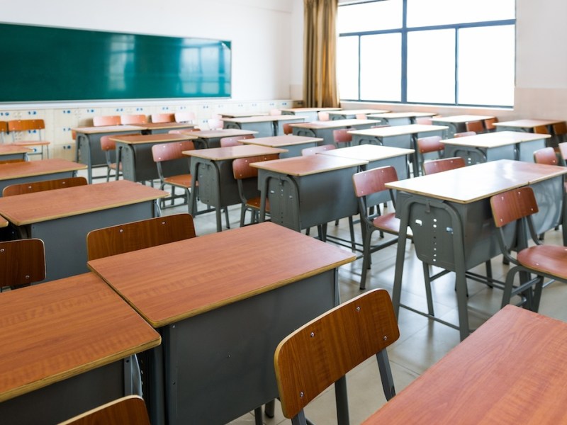 Orange County weighs ban on smoke shops near schools