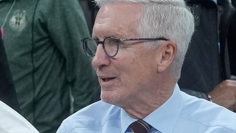 Mike Breen advocates for local broadcasts of NBA playoff games