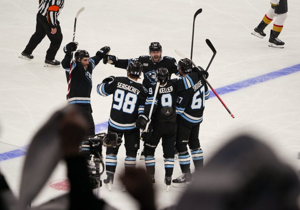 Utah Mammoth beat Vegas Golden Knights in Game 3, the first NHL playoff game at Delta Center