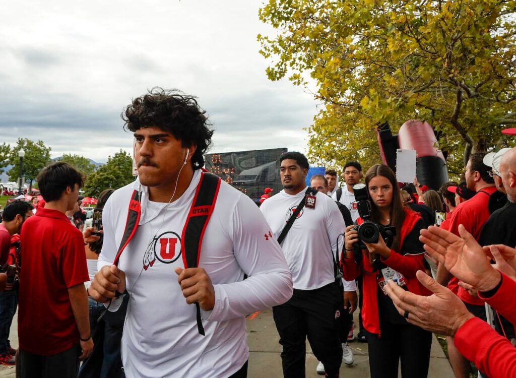 Utah linemen Spencer Fano and Caleb Lomu picked in first round