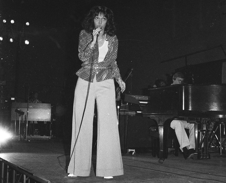 1973 photos capture the Carpenters at Portland Expo