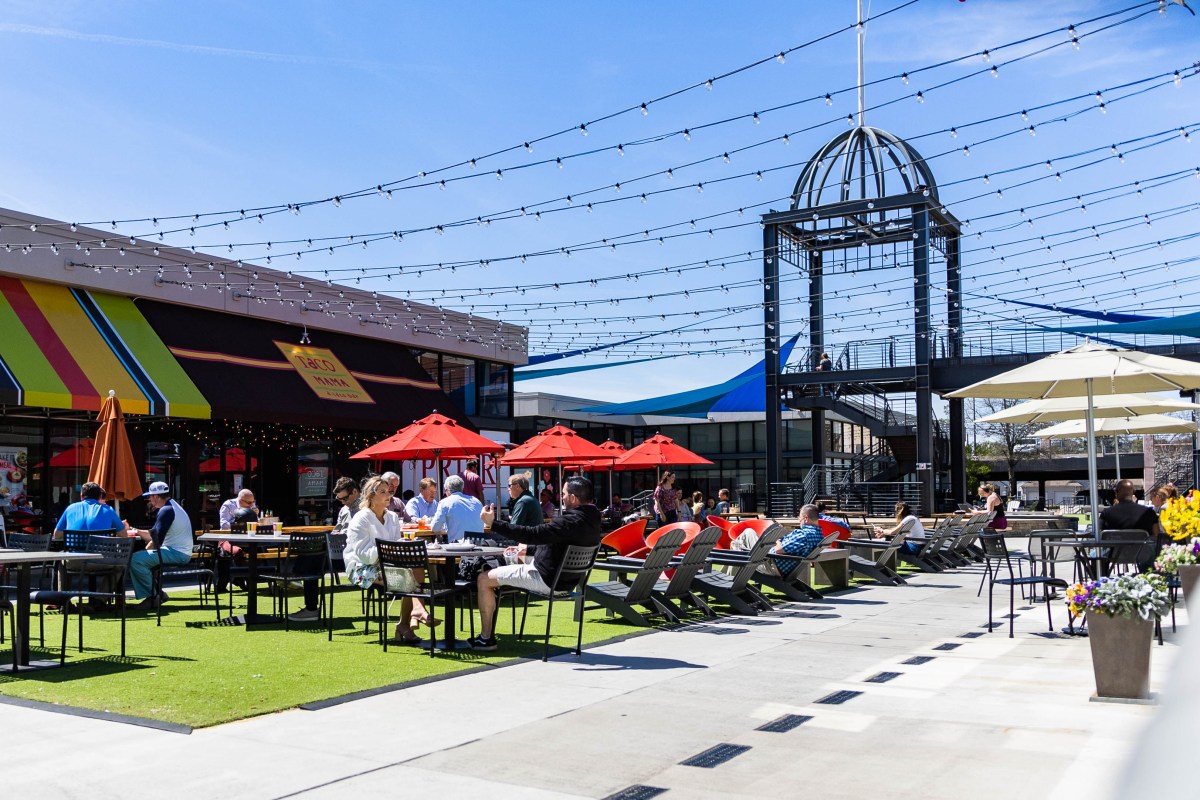 Summer movies: 6 places to watch in Birmingham 3 Vestavia City Center, Crawford Square