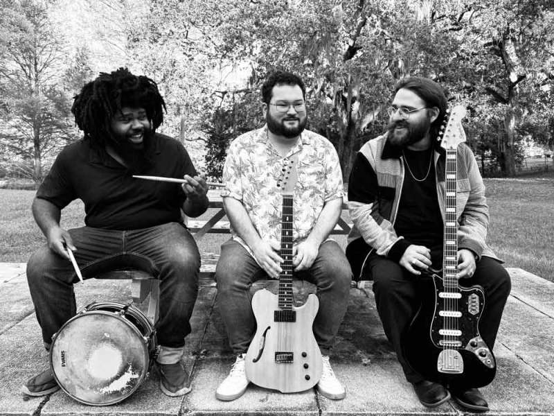 Thomas Milovac’s Lustre Trio release album of pure improvisation, ‘Praxis’