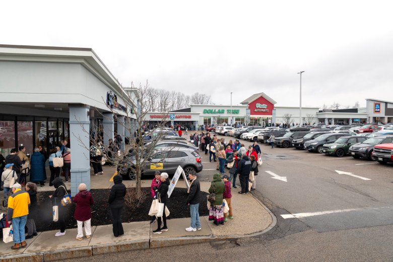When shopping for groceries, Maine shoppers know where their loyalties lie
