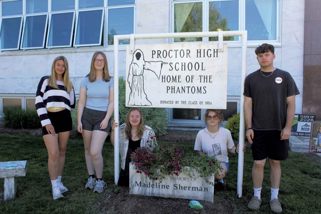Here’s What It’s Really Like to Attend a Small High School