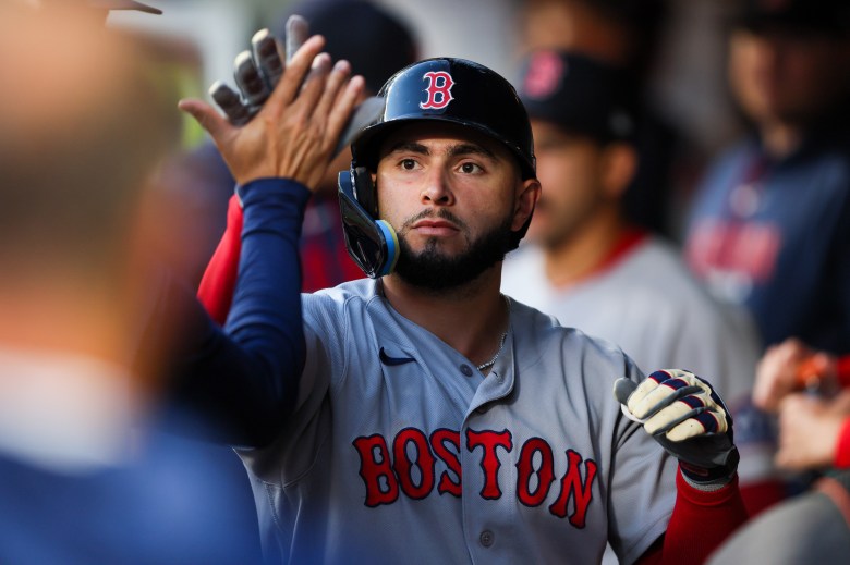 Red Sox earn second straight win over Mariners