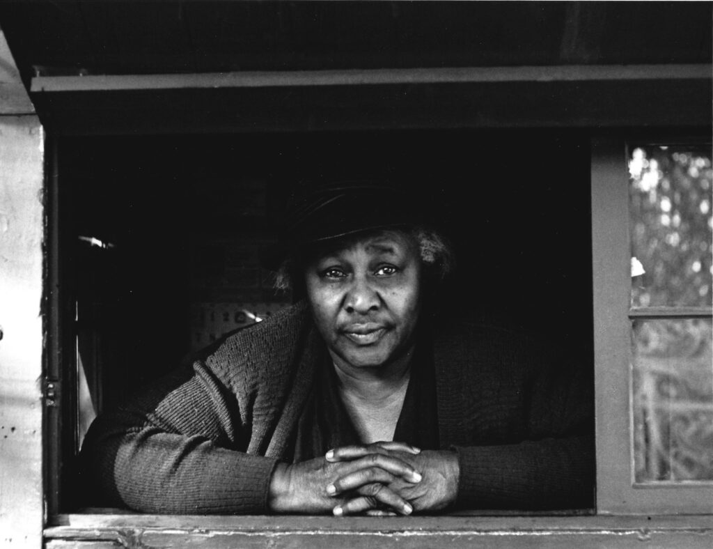Minnie Evans Patrolled the Borders Between Worlds