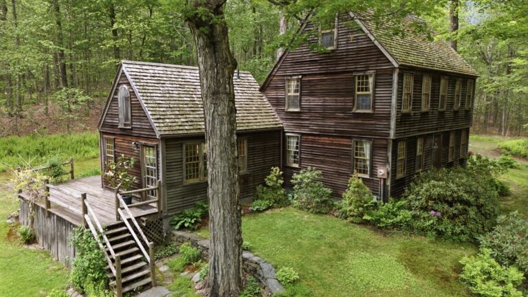 Built at the Bicentennial, a 1700s Colonial reproduction for $589k