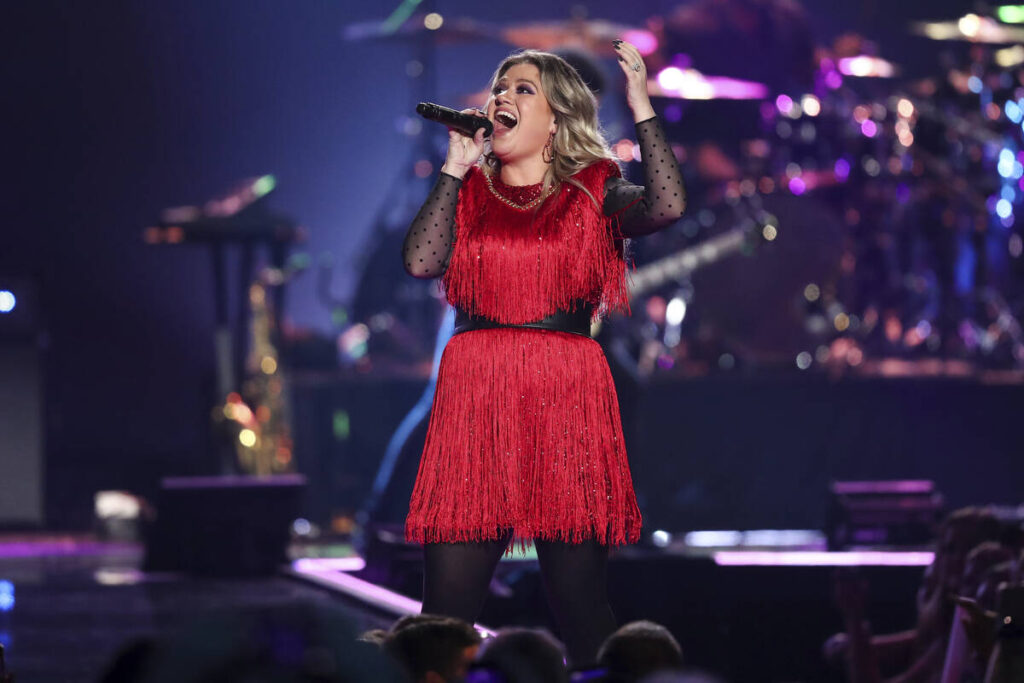 Kelly Clarkson performs at the 2018 iHeartRadio Music Festival Day 2 held at T-Mobile Arena on ...