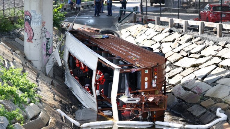 Duck boat overturns in Cambridge, injuring 11 people