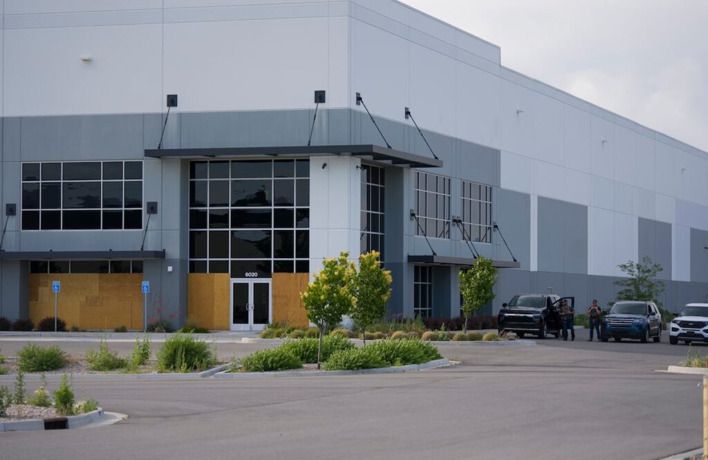 Federal officials must abandon plans for a mega-detention facility in Salt Lake City