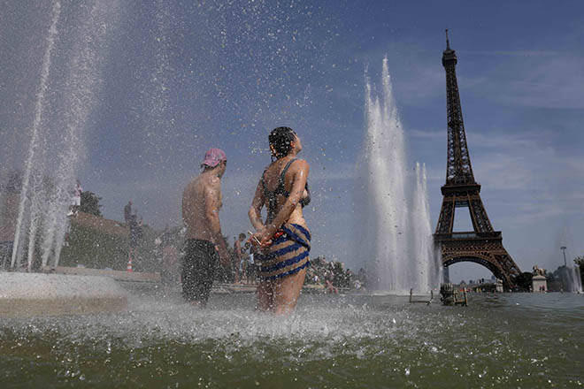 France records 1,000 excess deaths during record-breaking heatwave