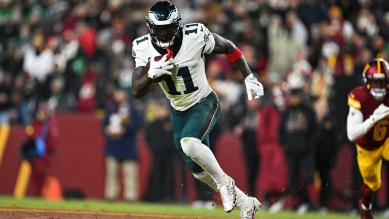 A.J. Brown Patriots Eagles trade rumor