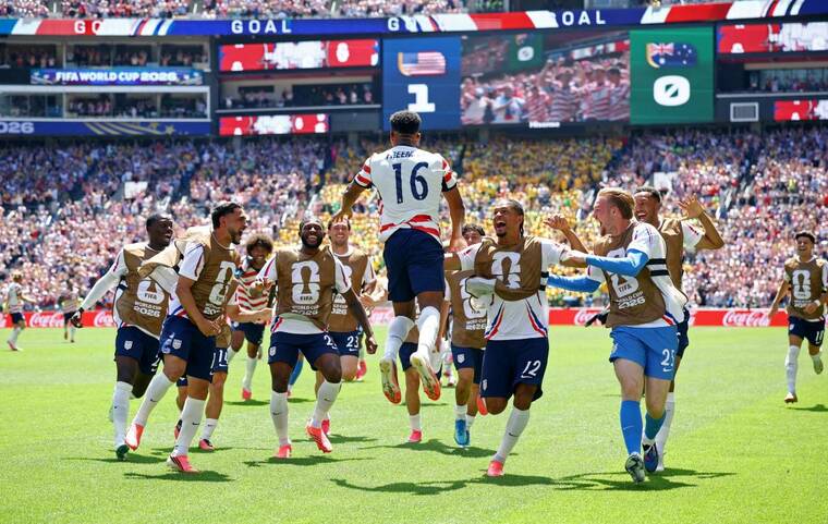 U.S. advances to World Cup round of 32 with win over Australia