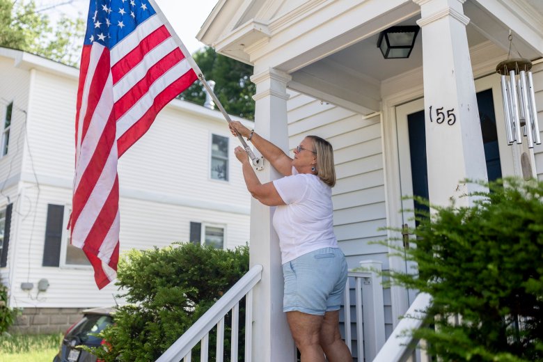 What flying the American flag means to Mainers