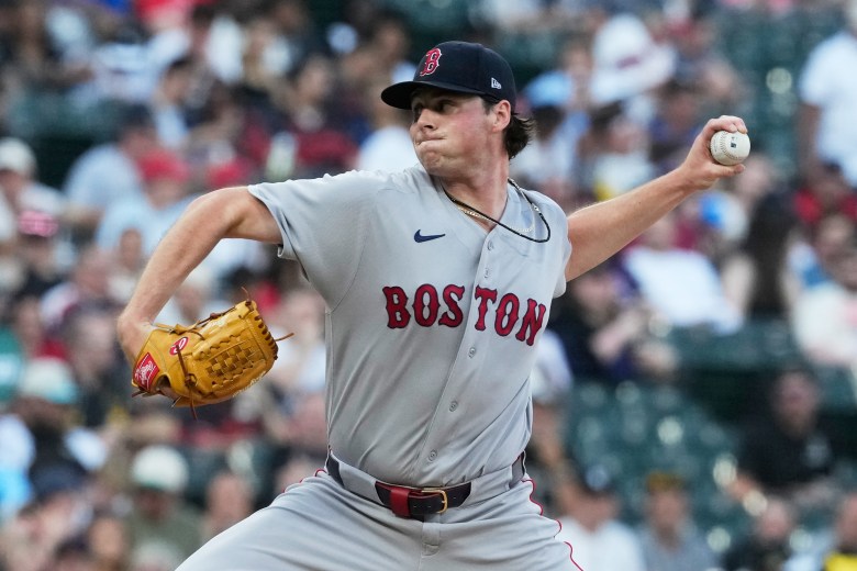 Red Sox extend winning streak to 5